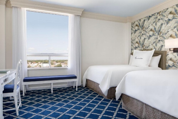 Grand Galvez Resort, Autograph Collection image 13