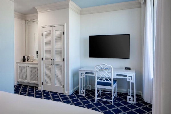 Grand Galvez Resort, Autograph Collection image 24