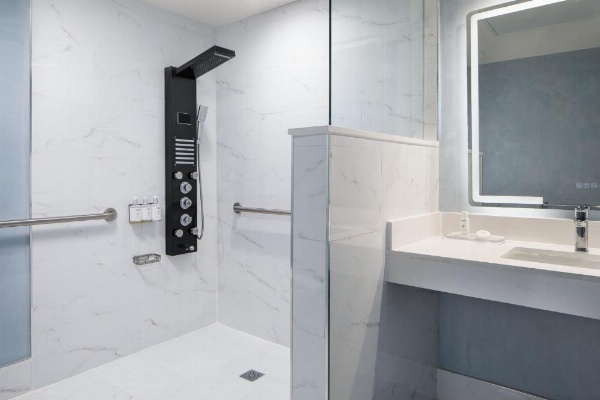 Grand Galvez Resort, Autograph Collection image 30